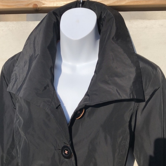 Votre Nom Trench Coat Perfect for Fall - Picture 9 of 14